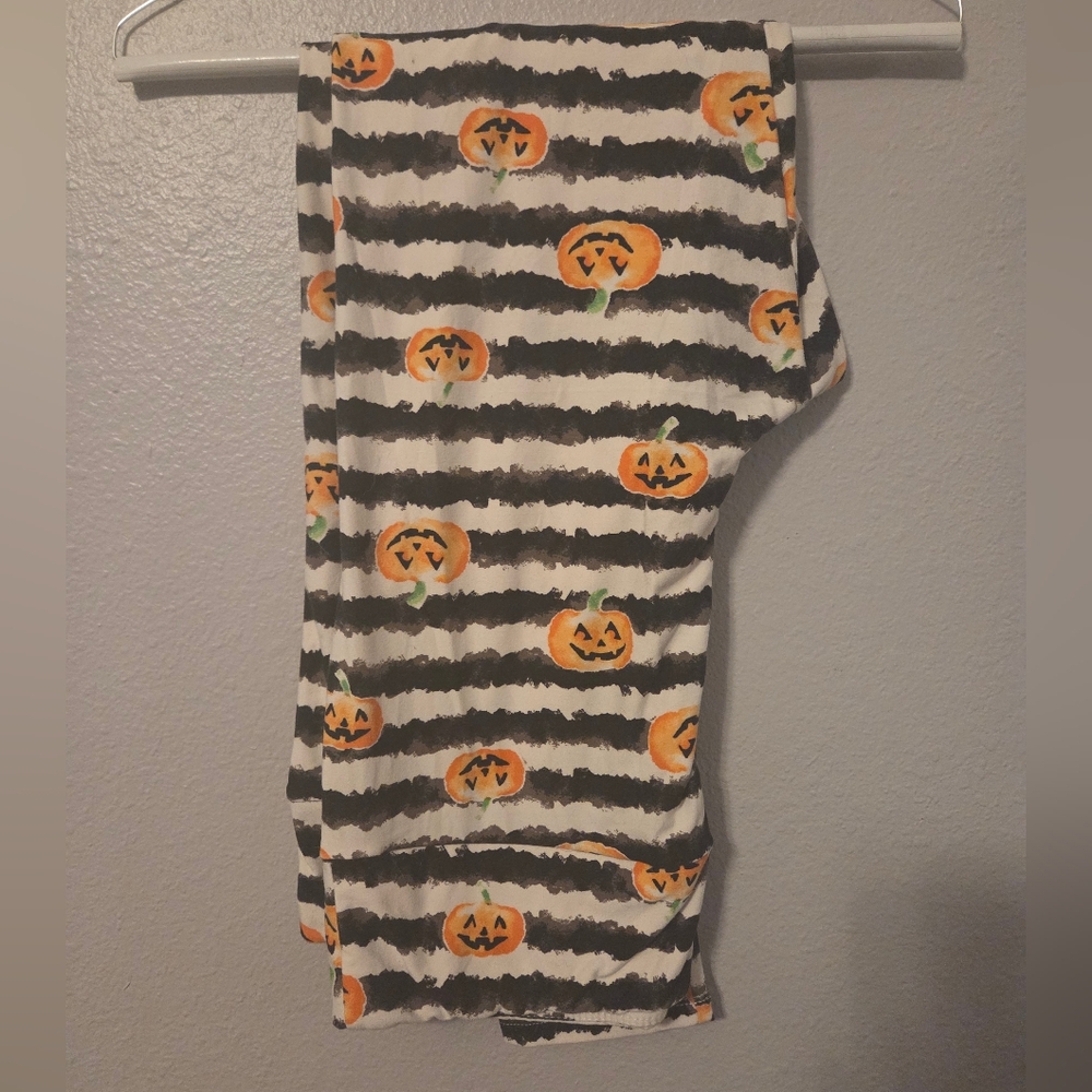 LuLaRoe Halloween Pumpkin Striped Leggings